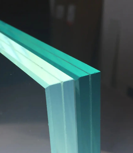 Αυστραλία Πιστοποιητικό Πρότυπο AS/NZS 2208: 1996 Πιστοποιητικό CE 6,38 mm έως 13,52 mm Διαυγές και χρωματιστό στρωμένο γυαλί